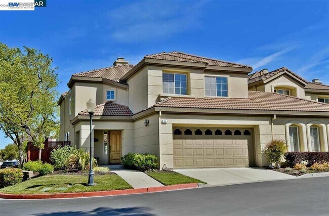 331 Jade Ct photo 2
