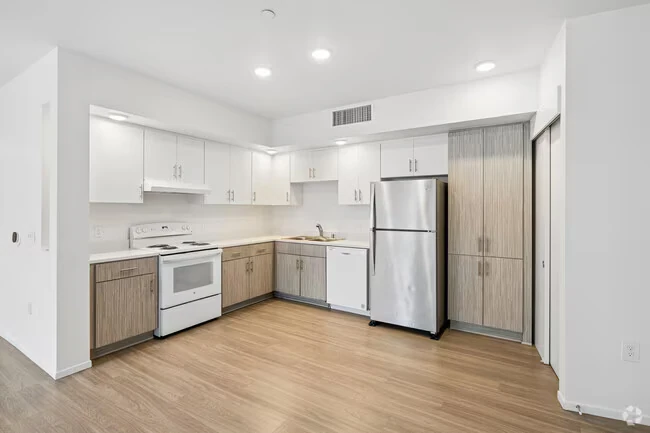 Mid-City Family Apts - Affordable Housing photo 5