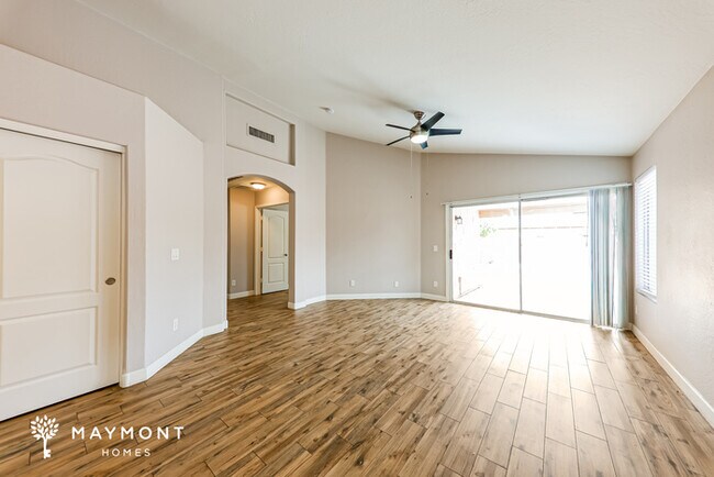 19434 N 7th Dr Phoenix, AZ 85027 photo 4
