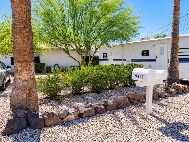 9213 North 11th St Phoenix, AZ 85020