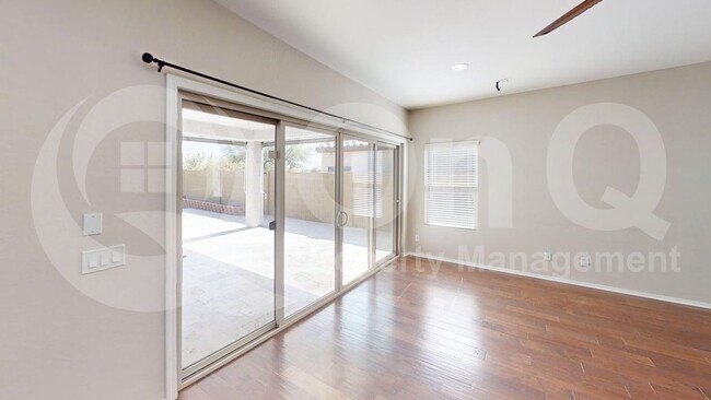 1015 W Spur Dr Phoenix, AZ 85085 photo 5