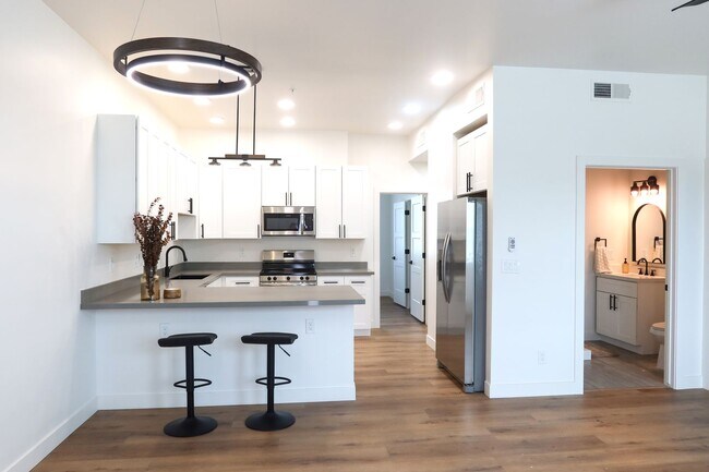 1453 E Fillmore St Phoenix, AZ 85006 photo 3