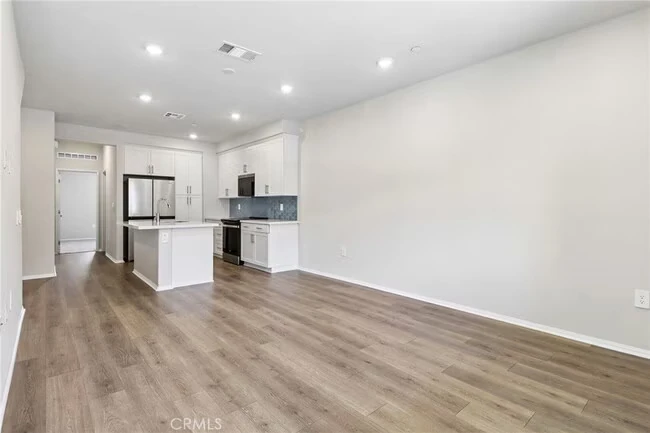 567 Toledo Way Oceanside, CA 92057 photo 5