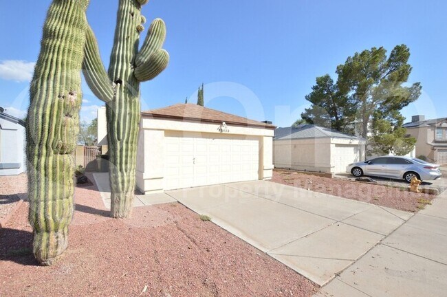 23423 N 39th Ln Glendale, AZ 85310 photo 2