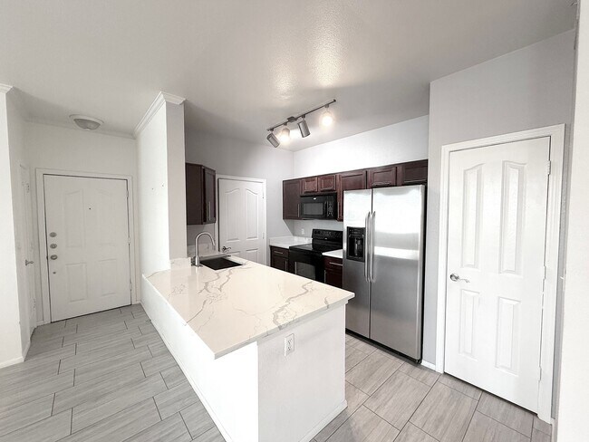 16013 S Desert Foothills Pkwy Phoenix, AZ 85048 photo 4