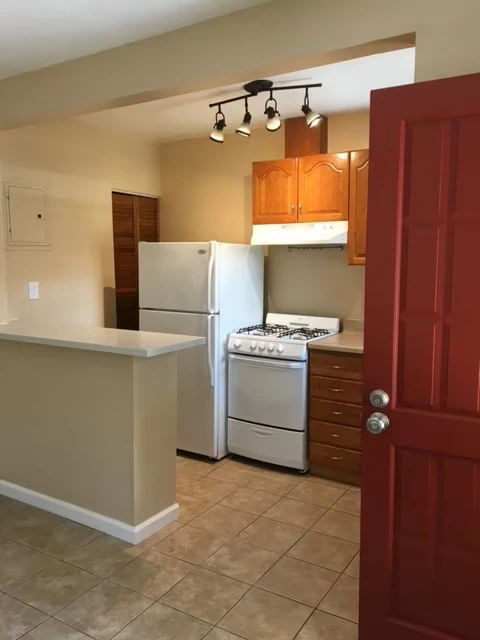 1BR/1BA Duplex on Lansing Way · Hayward photo 5