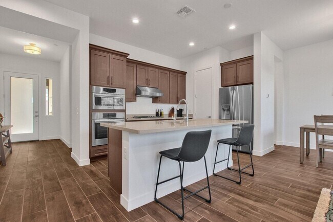 3200 N 39th St Phoenix, AZ 85018 photo 3