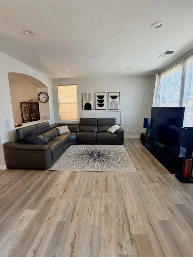 4756 Cheeney St Santa Clara, CA 95054 photo 4