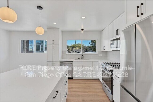4758 Bermuda Ave San Diego, CA 92107 photo 2