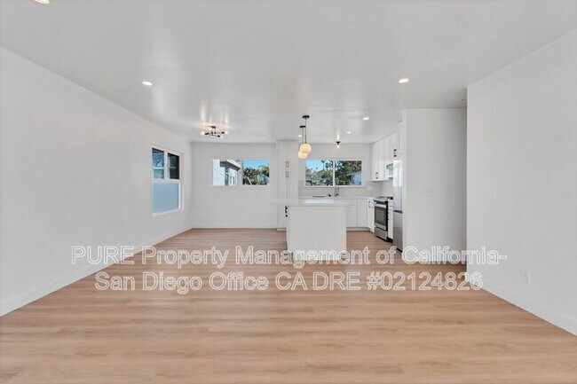 4758 Bermuda Ave San Diego, CA 92107 photo 4