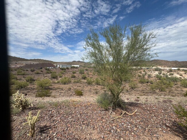 13420 W Eagle Feather Rd Peoria, AZ 85383 photo 5