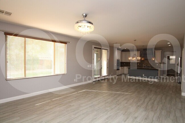 1958 S Sunnyvale Ave Gilbert, AZ 85295 photo 4