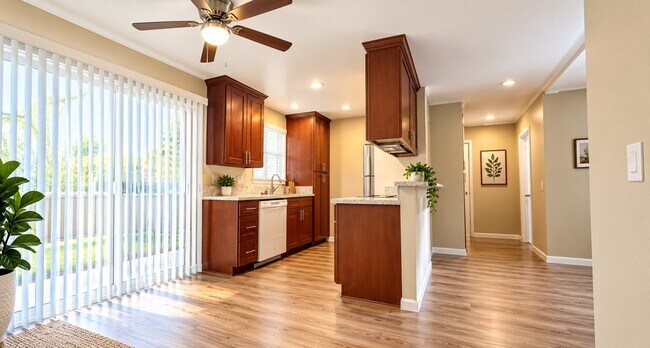 314 Shady Ln El Cajon, CA 92021 photo 2