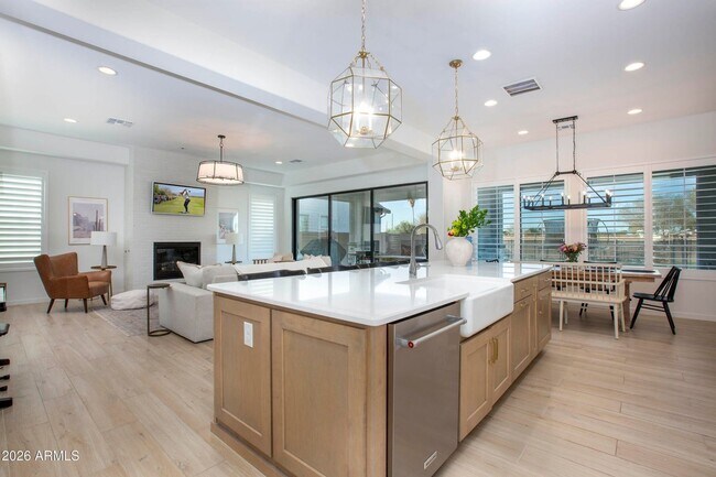 6930 S Spgs Pl Chandler, AZ 85249 photo 3