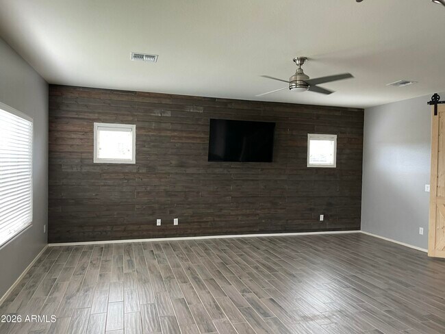 16357 N 180th Dr Surprise, AZ 85388 photo 3