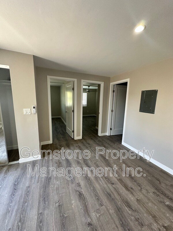 4810 54th St San Diego, CA 92115 photo 2