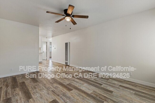 331 E Washington Ave Escondido, CA 92025 photo 3