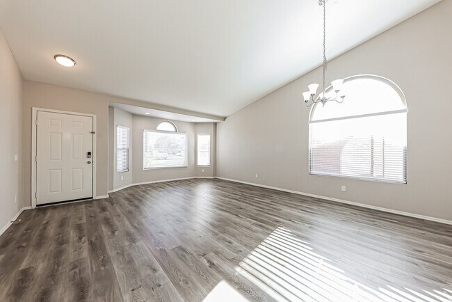4317 W Electra Ln Glendale, AZ 85310 photo 5