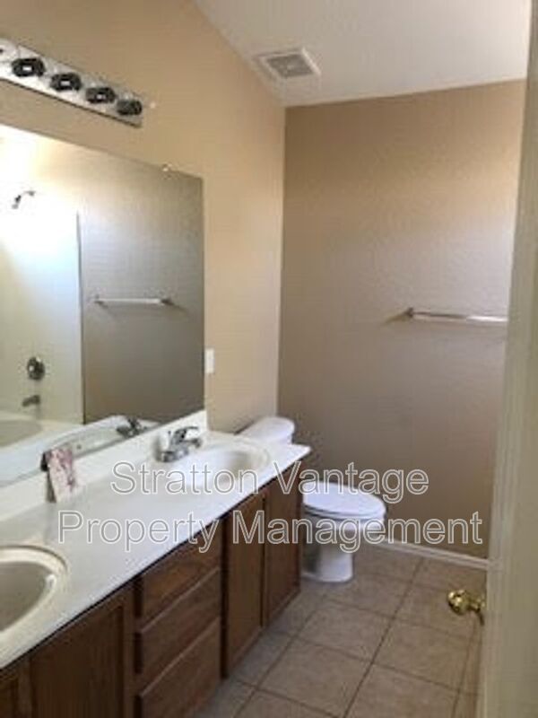 17739 W Redfield Rd Surprise, AZ 85388 photo 4