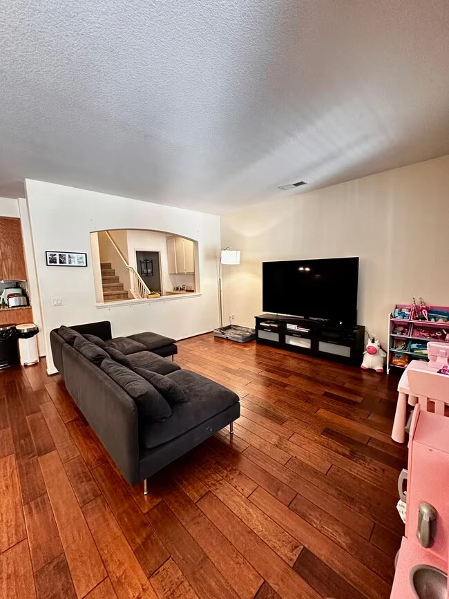 1444 Canvas Dr Chula Vista, CA 91913 photo 3