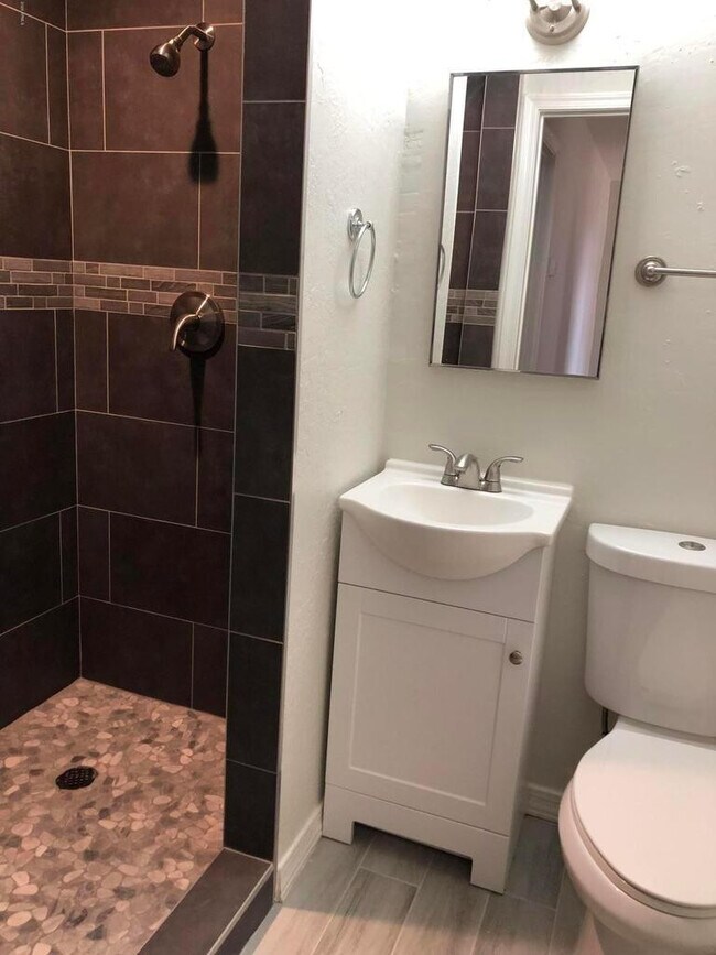 13034 North 21st Pl Phoenix, AZ 85022 photo 5