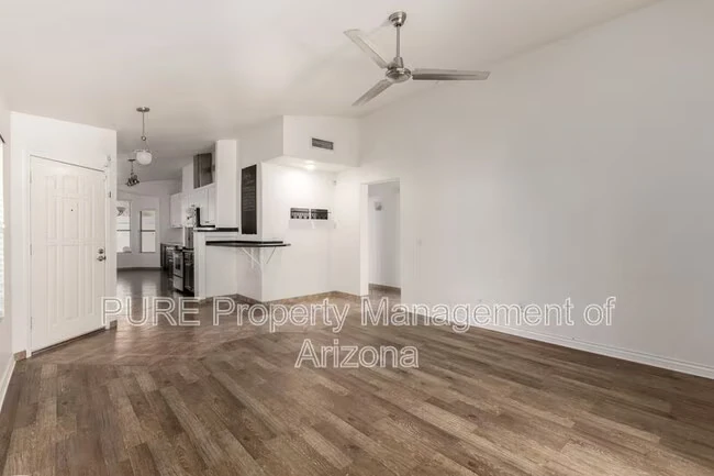 4718 E Mossman Rd Phoenix, AZ 85050 photo 3