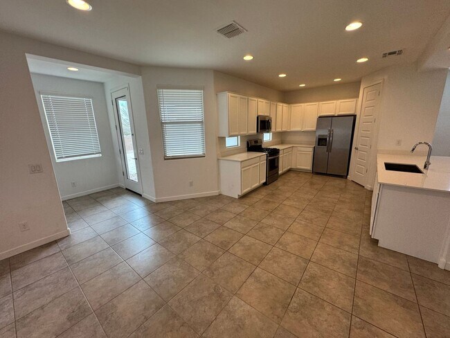24515 N 165th Ave Surprise, AZ 85387 photo 3