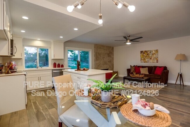 783 Granada Dr Vista, CA 92083 photo 5