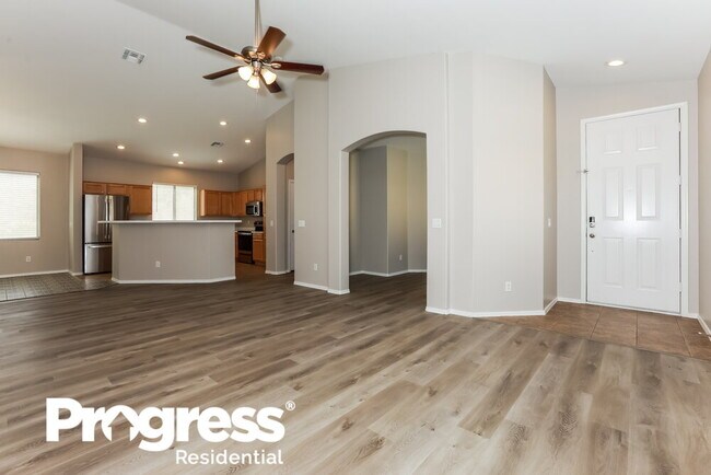 4101 S Vineyard Ave Gilbert, AZ 85297 photo 3