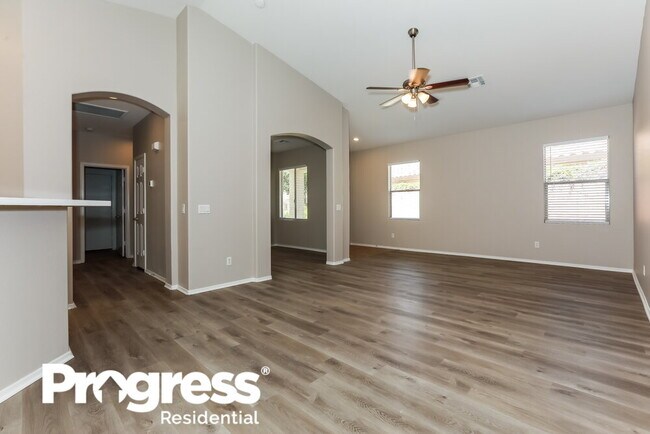 4101 S Vineyard Ave Gilbert, AZ 85297 photo 4