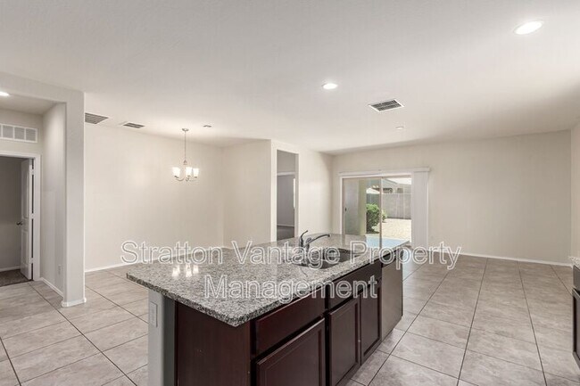 37047 W Mediterranean Way Maricopa, AZ 85138 photo 3