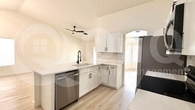 510 W Amoroso Dr Gilbert, AZ 85233 photo 4