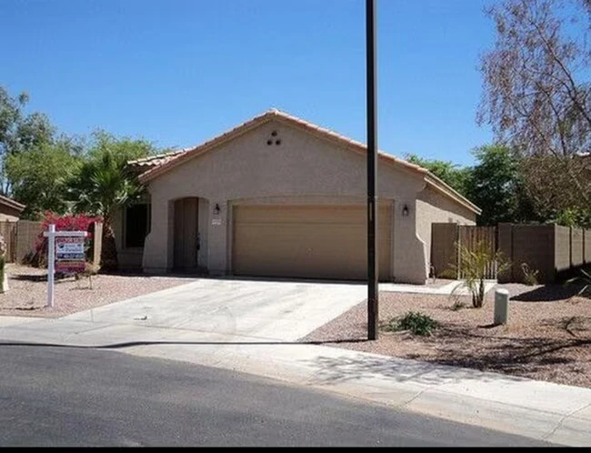 2703 W Allens Peak Dr Queen Creek, AZ 85142