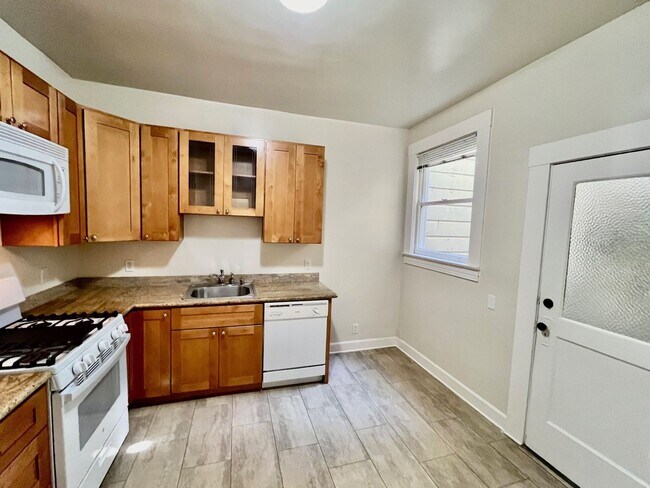 5 28th St San Francisco, CA 94110 photo 3