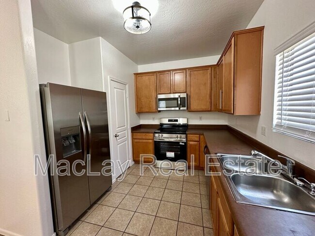 1308 W Fremont Rd. Phoenix, AZ 85041 photo 2
