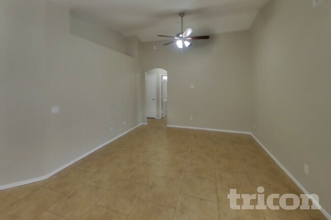 6323 W Williams St Phoenix, AZ 85043 photo 3