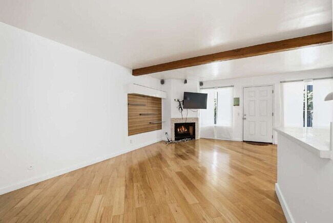 1635 Seventh Ave San Diego, CA 92101 photo 4