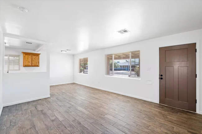 528 W 18th St Tempe, AZ 85281 photo 4