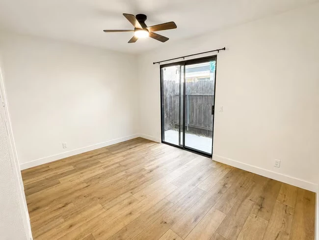 4218 46th St San Diego, CA 92115 photo 4
