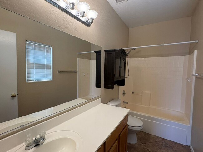15337 W Port Au Prince Ln Surprise, AZ 85379 photo 5