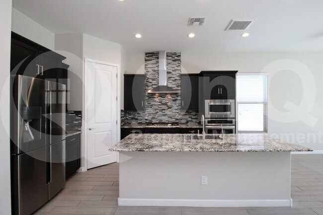 6635 East Michigan Ave Phoenix, AZ 85054 photo 3