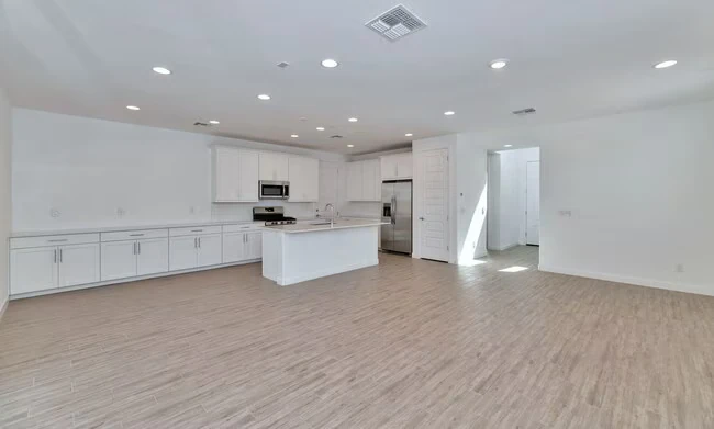 9918 E Texas Ave Mesa, AZ 85212 photo 2