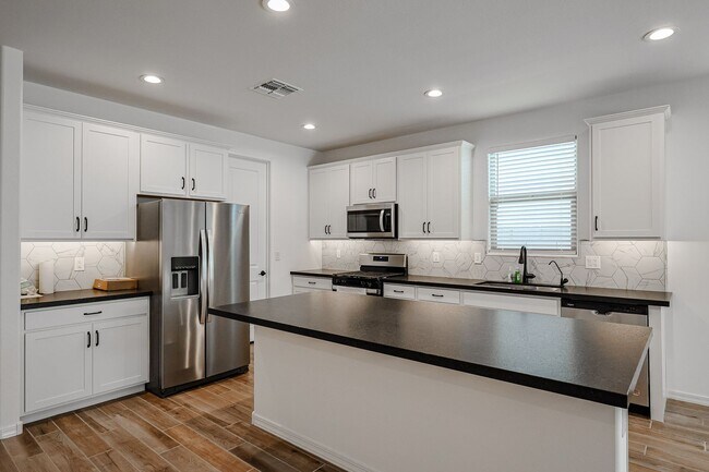 10765 West Garfield Street Avondale, AZ 85323 photo 4