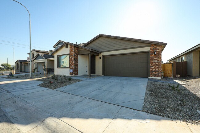 10765 West Garfield Street Avondale, AZ 85323 photo 2