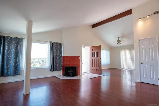 1319 Grand Ave Spring Valley, CA 91977 photo 2