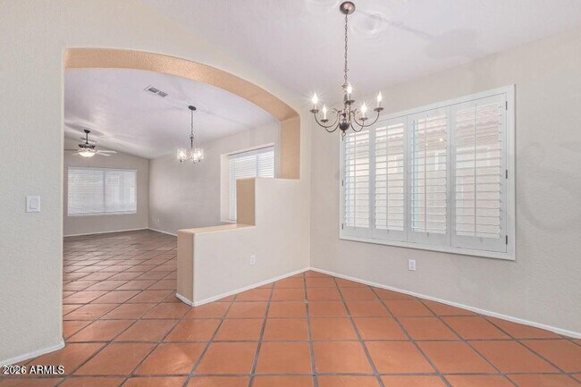 8190 W Behrend Dr Peoria, AZ 85382 photo 5