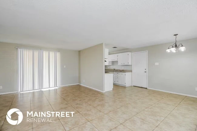 2629 N 49th Dr Phoenix, AZ 85035 photo 2