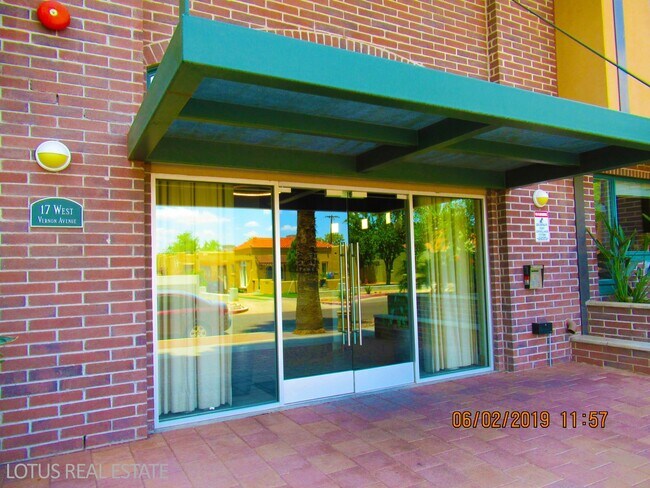 17 W Vernon Ave Phoenix, AZ 85003 photo 3
