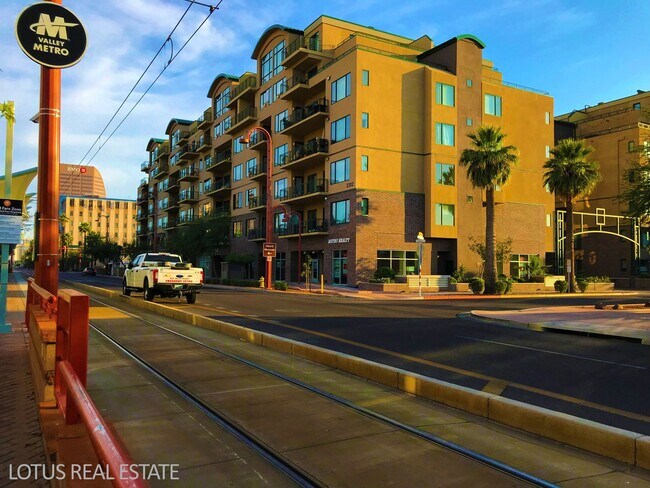 17 W Vernon Ave Phoenix, AZ 85003 photo 2