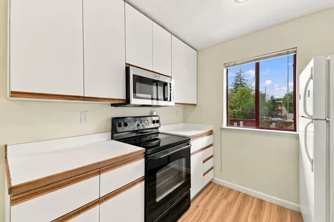4159 El Camino Way Palo Alto, CA 94306 photo 4